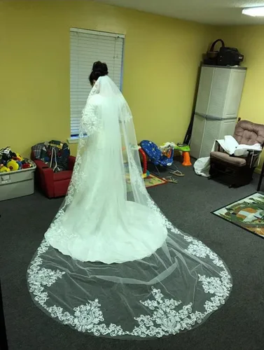 Miniatura 3 de Newdeve Champagne 3M 1T velos de novia con borde de encaje con peine gratis