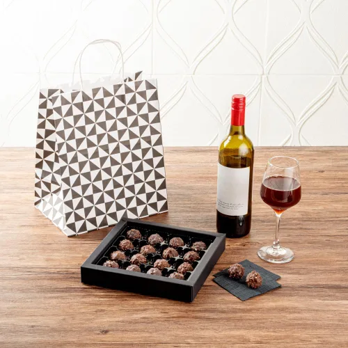 Miniatura 8 de Restaurantware Sweet Vision Cajas cuadradas de dulces de 9.1 x 9.1 x 1.6 pulgadas, 100 cajas de regalo desechables para panadería, 16 compartimentos