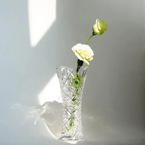 Miniatura 7 de Kanpura Florero de cristal transparente de 7.6 pulgadas, jarrón de cristal grueso para flores y decoración navideña, diseño de girasol (1 unidad)