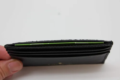 Miniatura 2 de Kate Spade New York Graham Greta Court Wallet Business - Estuche para tarjetas de crédito con purpurina, color negro, pequeño, Cartera con tarjetero
