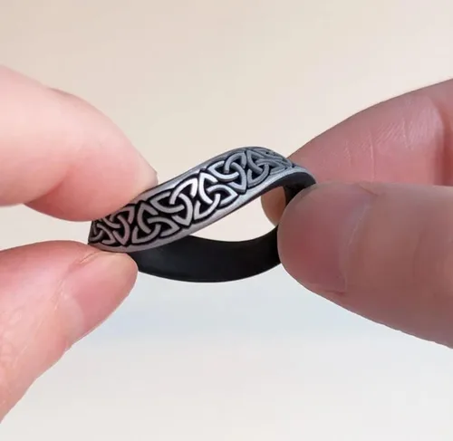 Miniatura 4 de Knot Theory Anillo de silicona Trinity and Celtic para hombres y mujeres, doble capa grabada, transpirable, ajuste cómodo, anillo de boda de goma