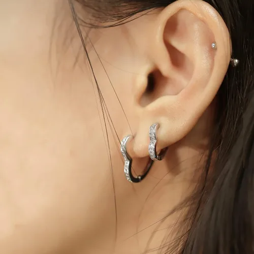 Miniatura 3 de ALEXCRAFT Juego de aretes de aro pequeños de oro para mujer, juego de aretes de oro pavé de diamantes con poste de plata de ley