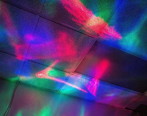 Miniatura 5 de Lámpara de proyección de luz de diamante colorido relajante con altavoz por Electronix Express