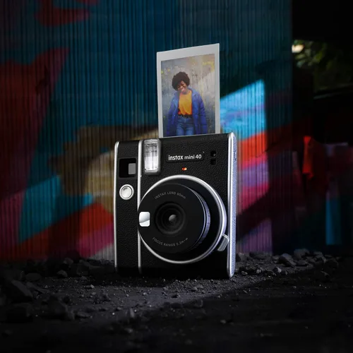 Miniatura 2 de Fujifilm Cámara instantánea Instax Mini 40 con aspecto negro vintage, cámara para niños, boda, cumpleaños o cualquier ocasión