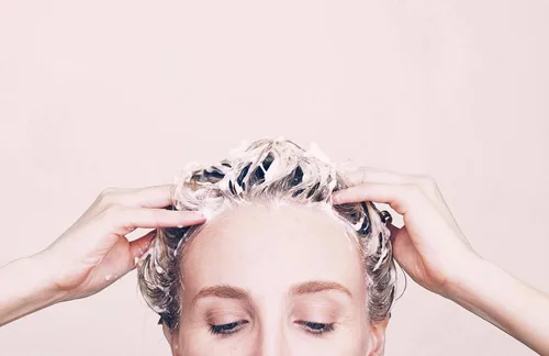 Miniatura 4 de Kristin Ess Champú Clarificante de Limpieza Profunda para Cabello Graso y Acumulación Tratamiento Purificante y Limpiador para Cabello Graso - Sin