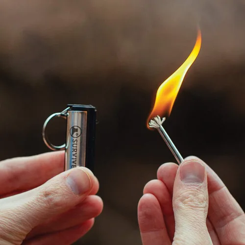Miniatura 2 de SURVIVE Paquete de 5 unidades de juego permanente para encender fuego de emergencia, llavero de metal, palo impermeable ilimitado