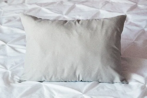 Miniatura 8 de Ella & Max Funda de almohada para niños pequeños. Gris. Se adapta a almohadas de 13 x 18 y 14 x 19 pulgadas. Fácil de lavar y no planchar. Hecho a