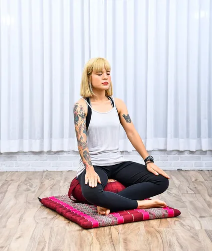 Miniatura 5 de Leewadee Juego de cojines de meditación: 1 almohada redonda de meditación Zafu y 1 alfombrilla de meditación Zabuton cuadrada enrollable, paquete