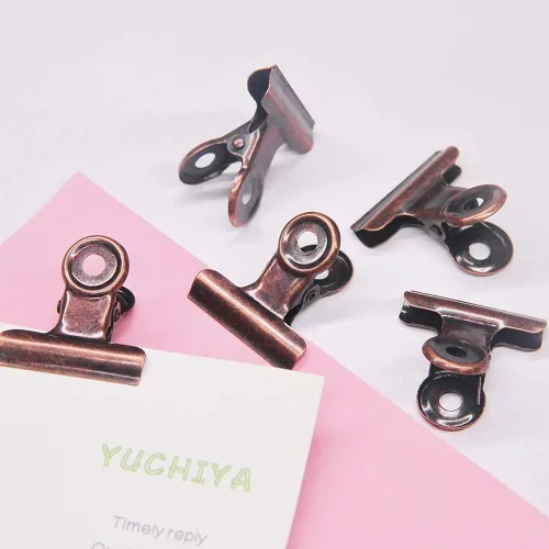 Miniatura 5 de YUCHIYA Paquete de 10 Clips Bulldog con Chinchetas para Tablero de Corcho, Clips de Metal para Manualidades, Clips Aglutinadores de Metal para Cobre