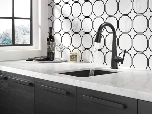 Miniatura 7 de Delta Faucet Emmeline - Grifo de barra negro mate con rociador extraíble, grifo de fregadero de barra negra de un solo agujero, grifos de barra