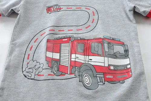 Miniatura 4 de Pijamas de algodón para niños pequeños, conjunto de 2 piezas con diseño de camión de bomberos, ropa de dormir de excavadora, ropa de verano