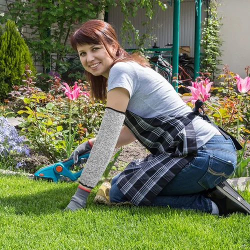 Miniatura 4 de Mangas de brazo resistentes a cortes de 13.8 in, cubierta de protección de antebrazo Hppe grado 5, funda protectora anticortes para carpintería