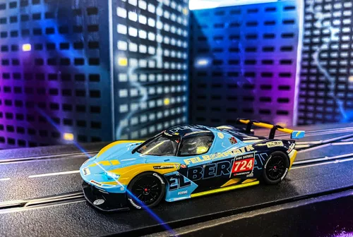 Carrera 27744 KTM X-Bow GTX Felbermayr No.724 Escala 1:32 Ranura analógica de coches de carreras de vehículos de carreras de coches de la