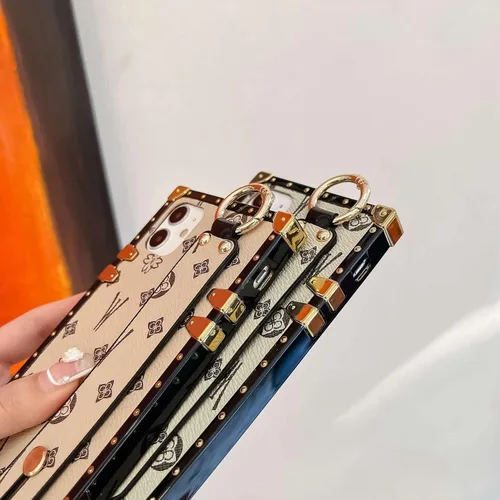Miniatura 4 de Funda rectangular de cuero compatible con 11 con correa para pulsera, funda de diseño de lujo para mujeres y niñas, funda protectora con soporte
