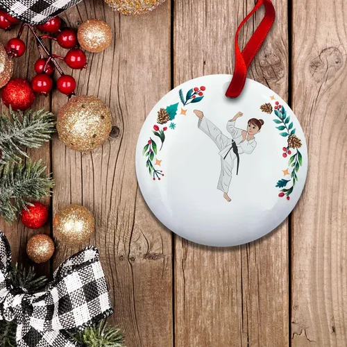 Miniatura 4 de Adorno personalizado de árbol de Navidad de chica morena de karate, adorno de judo