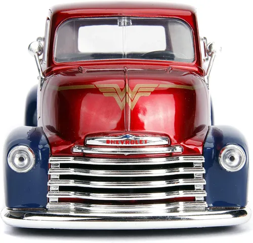 Miniatura 2 de Jada DC Comics Bombshells 1:24 1952 Chevy COE Pickup Auto fundido a presión con figura de la Mujer Maravilla de 2.75 pulgadas, juguetes para niños