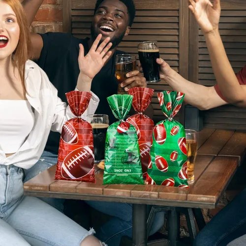 Miniatura 6 de Jetec 100 bolsas de celofán de fútbol americano marrón y verde, bolsas de regalo de fútbol con lazos para eventos de equipo deportivo, suministros