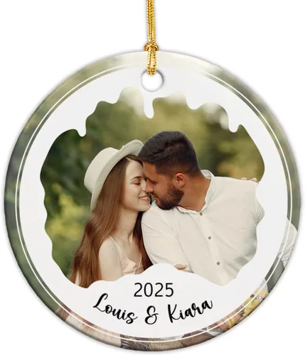 Miniatura 10 de Adorno de cerámica personalizable con texto en inglés «Our First Christmas Together As Mr and Mrs 2024», adorno personalizado para parejas recién