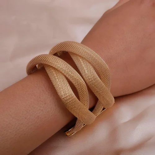 Miniatura 2 de Rhinelife Pulseras anchas de oro para mujer, diseño de ondas enrollables de varias capas, brazalete ajustable y abierto, Sin gemas.
