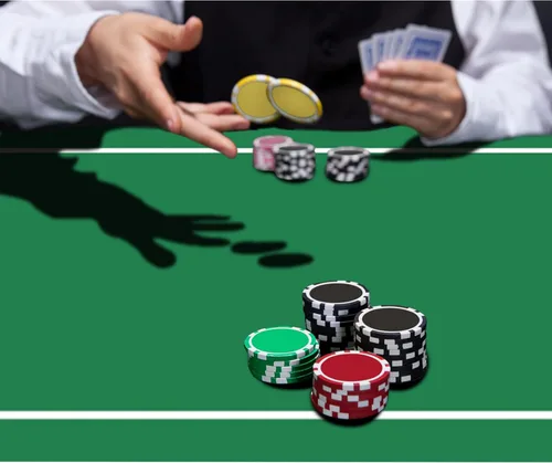 Miniatura 7 de nuveti Mesa de póquer de 47 x 24 pulgadas, cubierta de mesa de póquer portátil Texas Hold'em, mesa de póquer plegable, parte inferior de goma Mat1