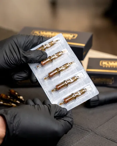 Miniatura 9 de Kwadron Cartucho de Aguja para Tatuaje, Caja de 20, Delineadores Redondos de Conicidad Larga - 5 Delineadores Redondos de Conicidad Larga - 35/5RLLT