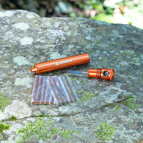 Miniatura 7 de Granite Suture Aero - Kit de tapones para neumáticos con inflador de CO2 integrado, kit de reparación de neumáticos sin cámara con 2 tapones