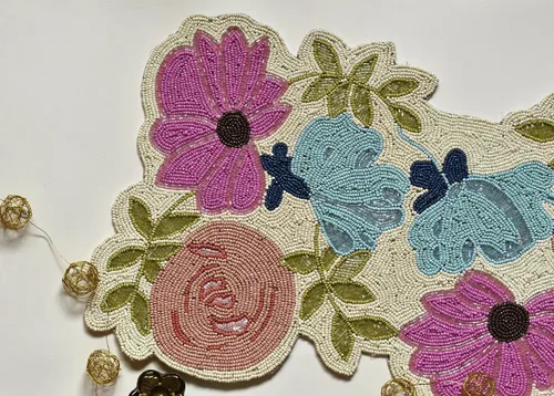 Miniatura 4 de Camino de mesa hecho a mano con cuentas con diseño de pájaros, multicolor, camino de mesa de primavera para casa de campo, decoración de mesa