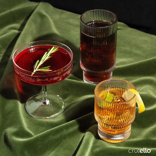 Miniatura 3 de Crutello Juego de 4 copas de champán cupé, clásicas de 7 onzas, vasos de cóctel vintage acanalados para champán, martini, Manhattan, cosmopolita