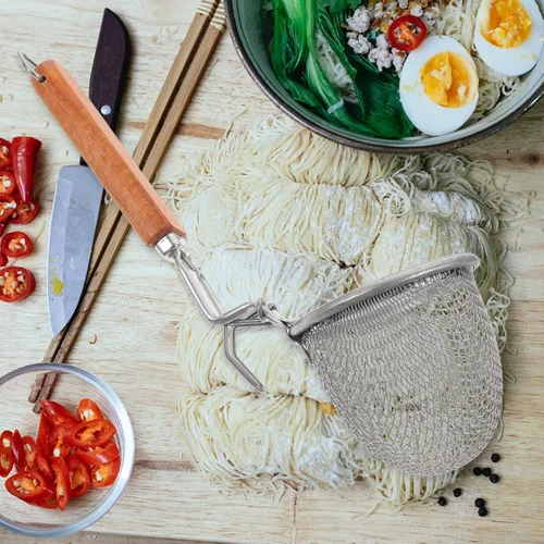 Miniatura 8 de Kichvoe Colador de fideos de acero inoxidable, cesta de pasta de malla, cesta de hervir espagueti, tamiz de malla de alambre fino, cuchara de araña