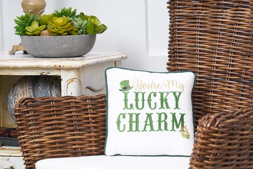 Miniatura 2 de C&F Home Almohada bordada de tamaño pequeño con texto en inglés "You're My Lucky Charm" de 10 x 10 pulgadas, con temática del día de San Patricio