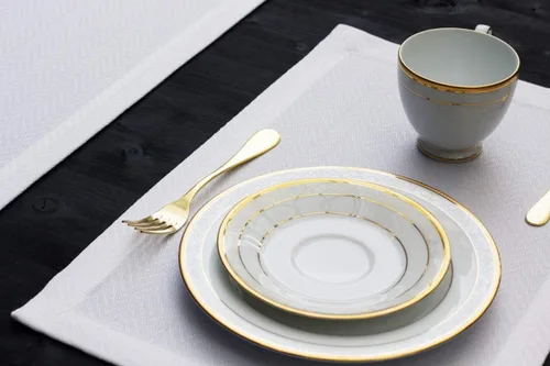 Miniatura 19 de Camino de mesa blanco de 48 pulgadas, bufanda de aparador impermeable, camino de mesa de café para exteriores, elegantes caminos de mesa de comedor