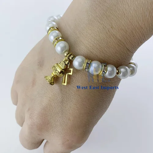 Miniatura 4 de 12 pulseras de perlas elásticas para la primera comunión con cáliz de metal dorado y dijes de cruzrecuerdos para la primera comunión