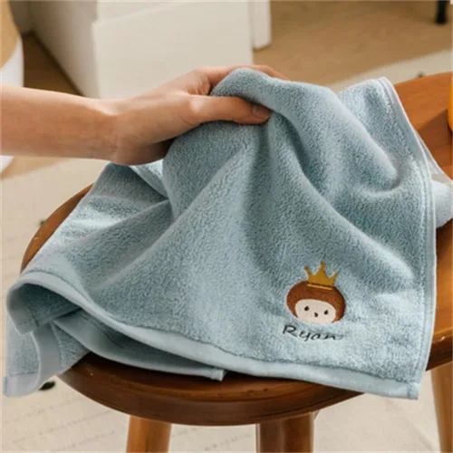 Toallas de mano personalizadas para niñas y niños de 19.6 x 9.8 pulgadas, toalla con nombre personalizado con bordado para baño, gimnasio y spa,