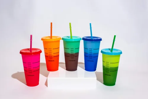 Miniatura 2 de ASTOR - Vasos que cambian de color Juego de 5 vasos reutilizables con tapas y pajitas Vaso frío de 24 onzas Vasos de café helado