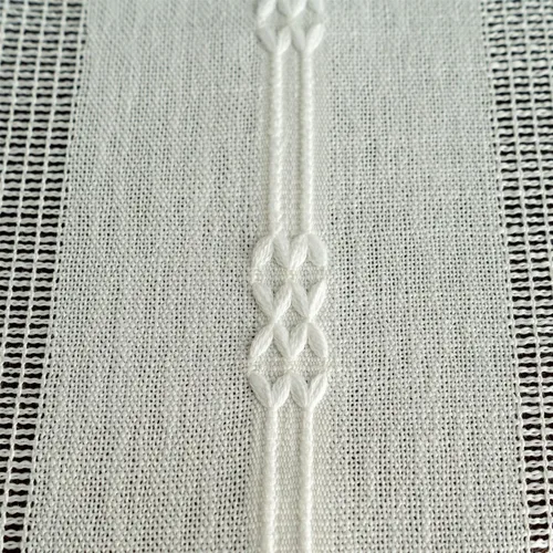 Miniatura 4 de Gernaice Mantel bordado de rayas rústicas y pequeñas con borlas cuadradas de algodón y lino, sin arrugas, lavable, para mesita de noche, café, Blanco