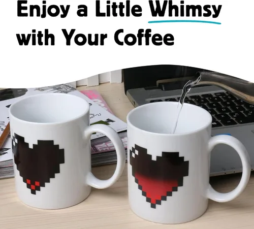 Miniatura 3 de Kikkerland Pixel Heart Morphing - Taza que cambia de color reacciona al calor, regalo divertido para café, cacao caliente y bebidas calientes