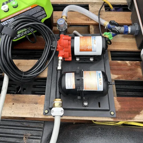 Miniatura 2 de SEAFLO Sistema de Bomba de Agua y Tanque Acumulador Serie 33 - 12V CC, 3.0 GPM, 45 PSI, Tanque de 0.2 Galones - Reduce el Ciclo para Aplicaciones