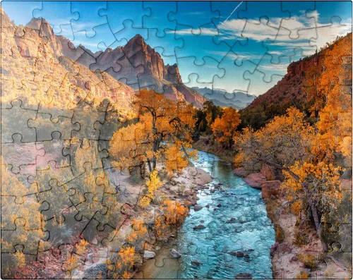 MyPuzzle View of Watchman Mountain and The Virgin River in Sion National Park en el suroeste de los Estados Unidos, cerca de Springdale, Utah,