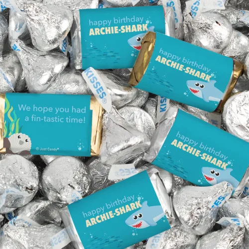116 piezas personalizadas de tiburón azul para niños, regalos de fiesta de cumpleaños envueltos en miniatura y besos (1.50 libras)
