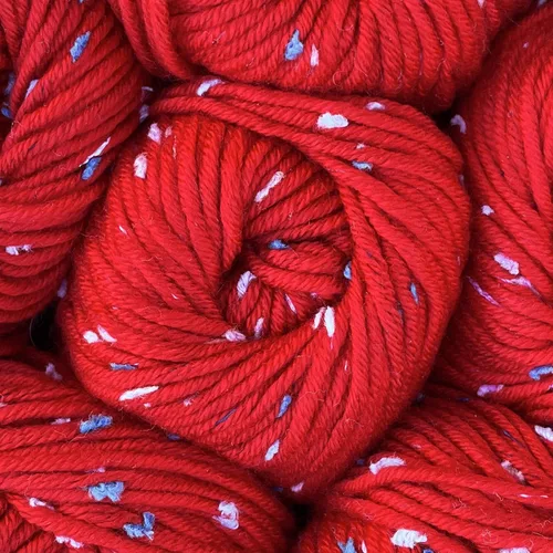 Tweed Twinkles - Hilo acrílico suave con motas para bebé, 8 madejas, 696 yardas/14.11 onzas, peinado ligero (3), lavable a máquina (rojo manzana)