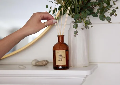 Miniatura 7 de Craft & Kin Difusor de caña con aroma a lirio y jazmín Aceite esencial totalmente natural & 8 varillas de fragancia de ratán Difusores de caña