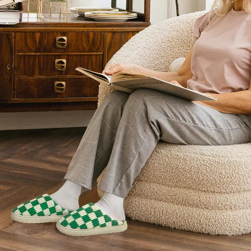 Miniatura 24 de Jaeynow Pantuflas mullidas para mujer en interiores, zapatos de casa unisex de espuma viscoelástica para hombre, zapatos de invierno cálidos