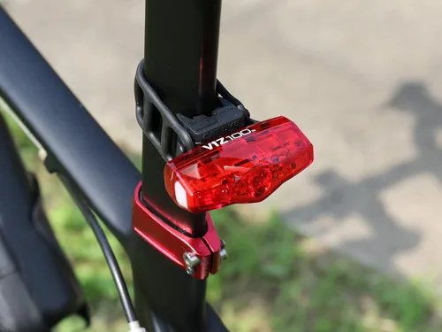 Miniatura 3 de CATEYE AMPP & ViZ - Kit combinado de luces para bicicleta recargables USB – IPX4 impermeable de alto lumen AMPP Opticube™ LED y luz de seguridad