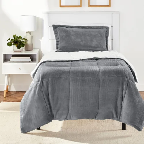 Miniatura 14 de Amazon Basics Juego de ropa de cama de 3 piezas, Sherpa de micromink, ultrasuave, edredón cálido para todas las estaciones, tamaño King, azul Azul