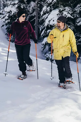 Miniatura 10 de Cascade Mountain Tech Lightweight Aluminum Frame Snowshoe Set