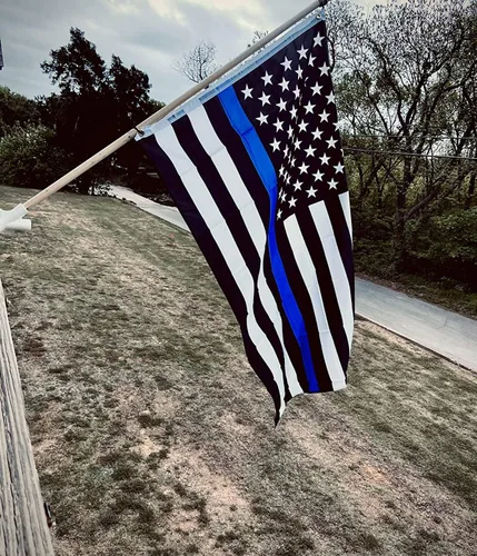 Miniatura 2 de PQXJKG Paquete de 2 banderas de Estados Unidos de línea azul fina azul de 3 x 5 pies, banderas de policía estadounidense de doble costura