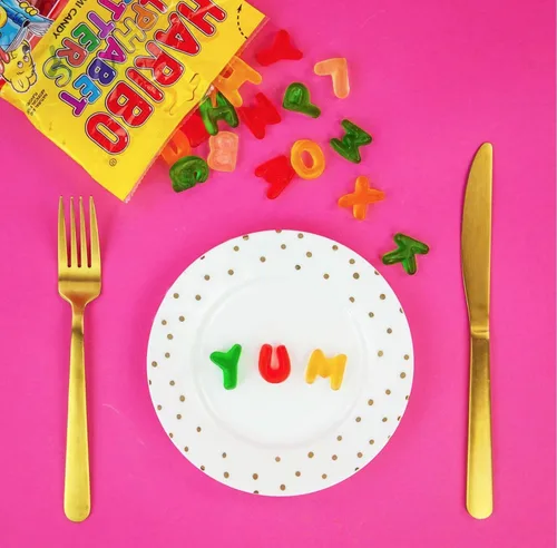 Miniatura 2 de HARIBO Caramelos de goma, letras del alfabeto, bolsa de 5 onzas (paquete de 12)