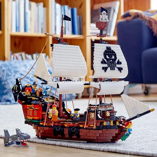 Miniatura 4 de LEGO Creator 3 en 1 - Juego de construcción de barco pirata, los niños pueden reconstruir el barco pirata en una posada o isla de calavera, cuenta