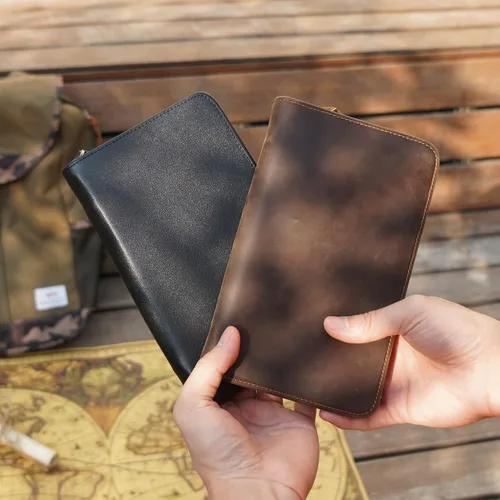 Miniatura 3 de Polare - Funda para pasaporte de cuero de grano completo para hombre, con bloqueo RFID, cartera de viaje con capacidad para 4 pasaportes, Marrón