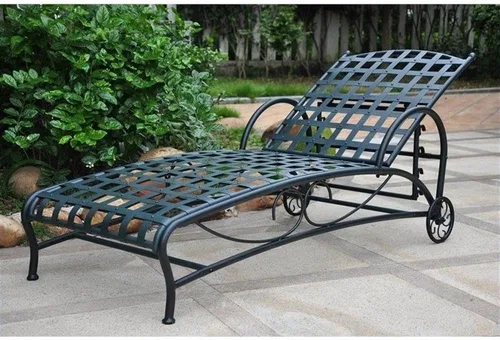 Miniatura 6 de Pemberly Row Tumbona contemporánea de hierro para patio, 73 x 26 x 15 pulgadas, acabado negro antiguo, marco con recubrimiento en polvo resistente a